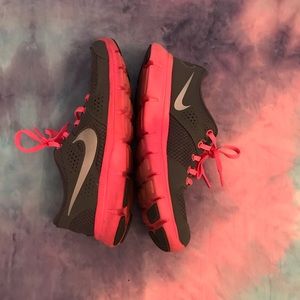 Nike Flex Experience Tennis Shoes